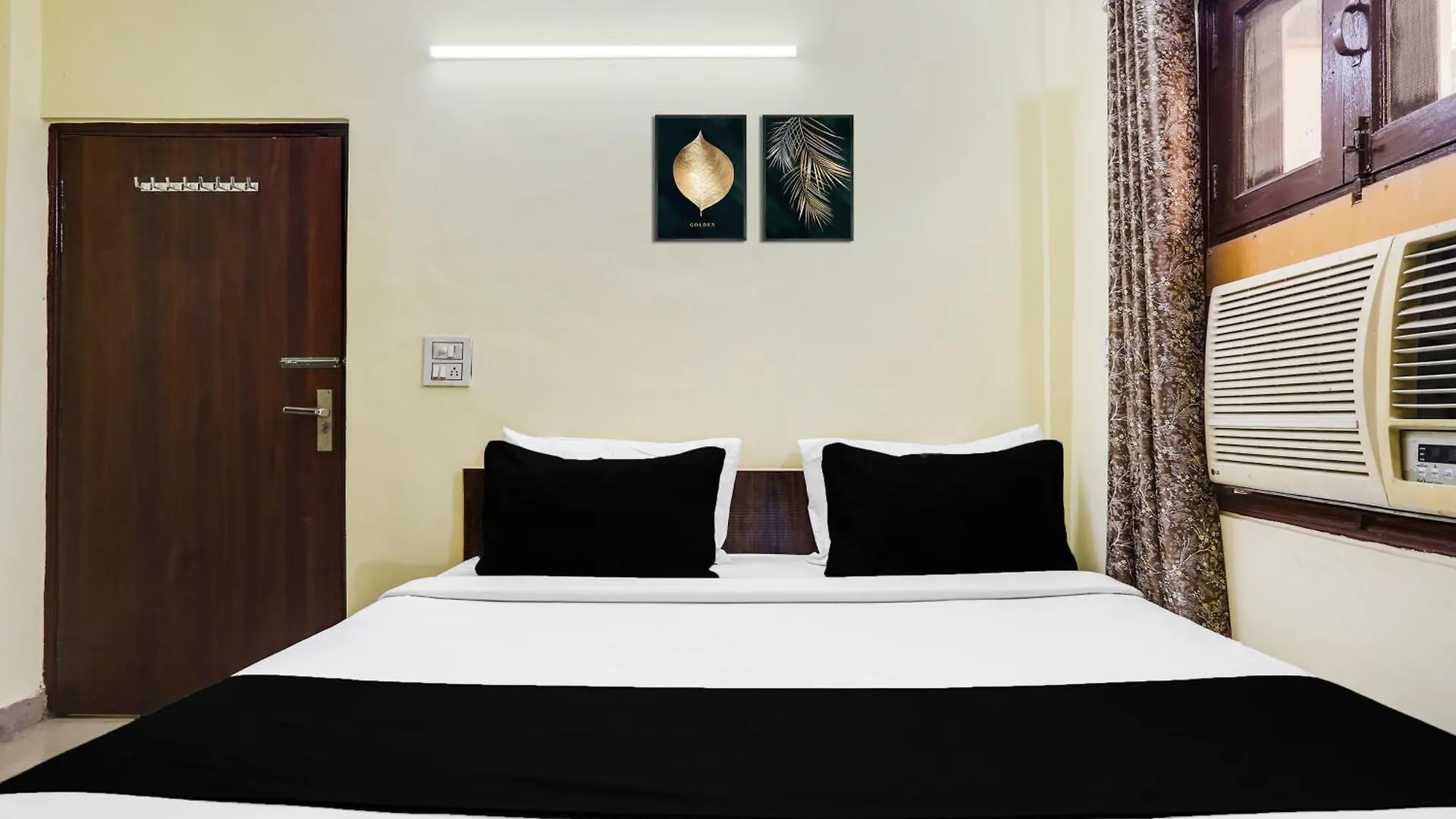 Super Hotel O Dwarka Metro Delhi